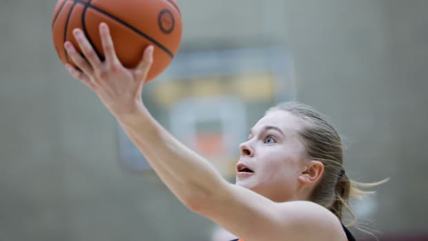 Beaverton South Medford girls basketball Soobum Im 90